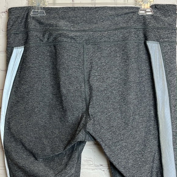 Lululemon Light Speed Tights - Picture 7 of 15
